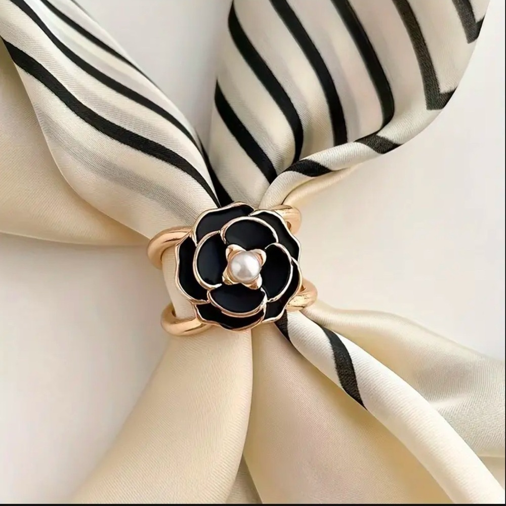 Scarf Buckles NWOT